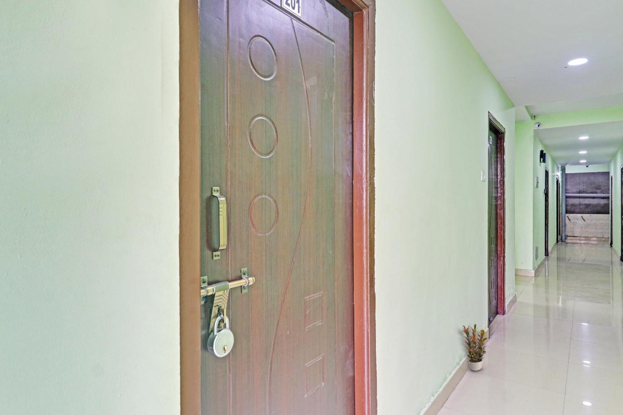 Hotel O Vasista Residency Hyderabad Exteriör bild
